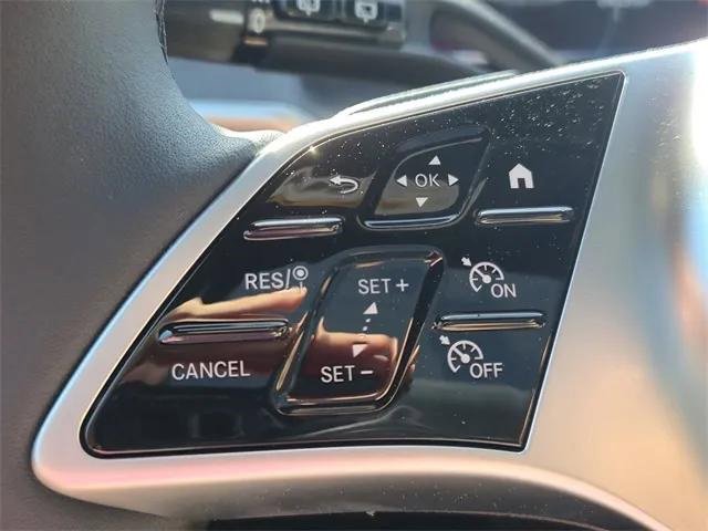 New 2025 Mercedes-Benz GLC 300 4MATIC image 10