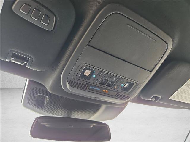 Used 2020 Ford Explorer Platinum w/ Premium Technology Package AWD/4WD image 22