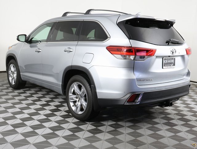 Used 2018 Toyota Highlander FWD V6 image 6