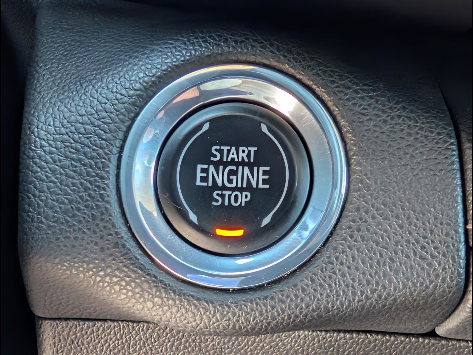 Used 2023 Buick Envision Essence AWD/4WD image 7