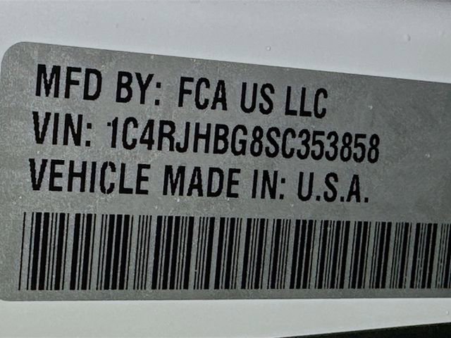 New 2025 Jeep Grand Cherokee Limited w/ Luxury Tech Group II image 17