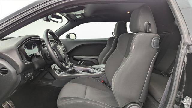 Used 2016 Dodge Challenger R/T image 14