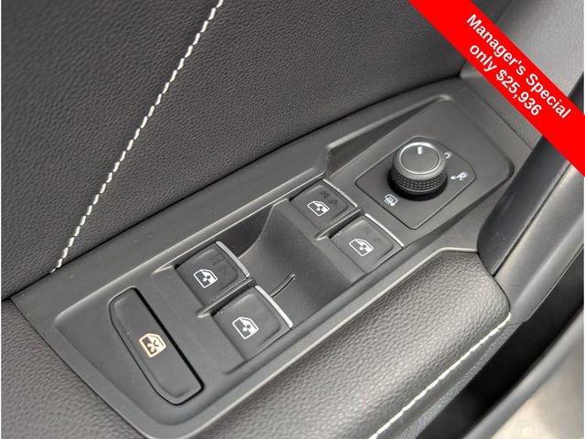 Used 2023 Volkswagen Tiguan SE R-Line image 15