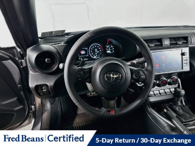 Used 2025 Toyota GR86 Premium w/ Performance Package RWD image 18