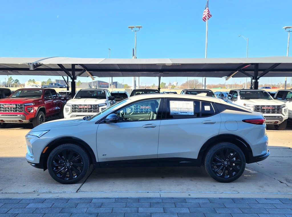 New 2026 Buick Envista Sport Touring w/ Studio Series image 7