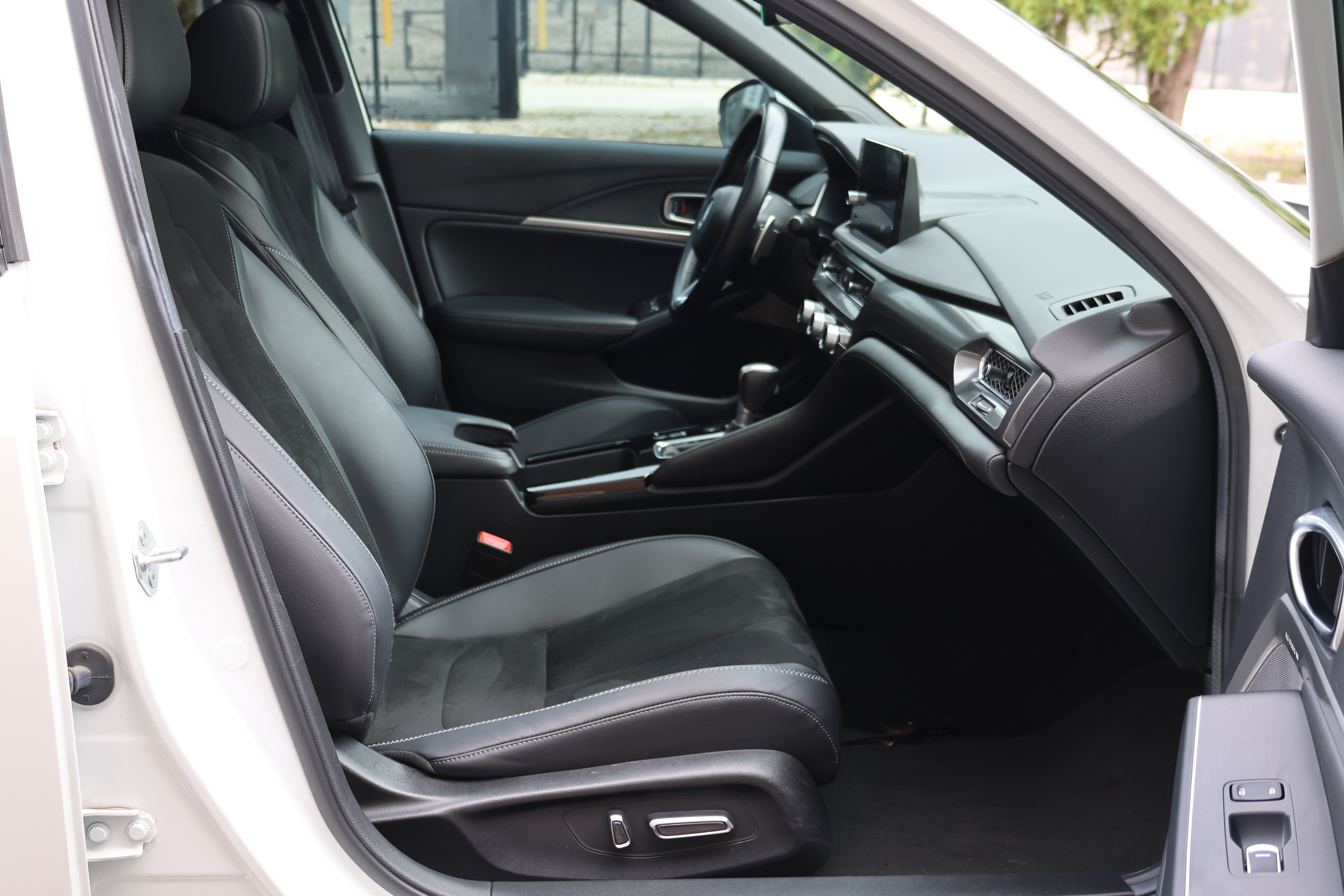 Used 2024 Acura Integra A-Spec w/ Technology Package FWD image 38
