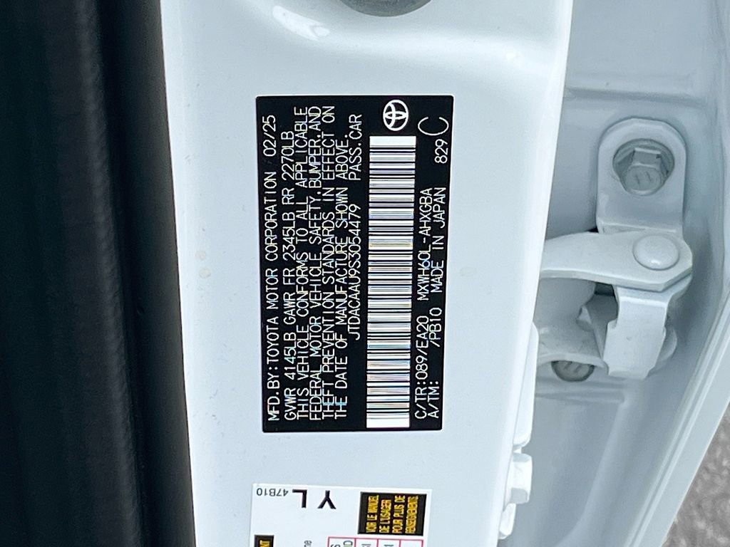 Used 2025 Toyota Prius XLE FWD image 29