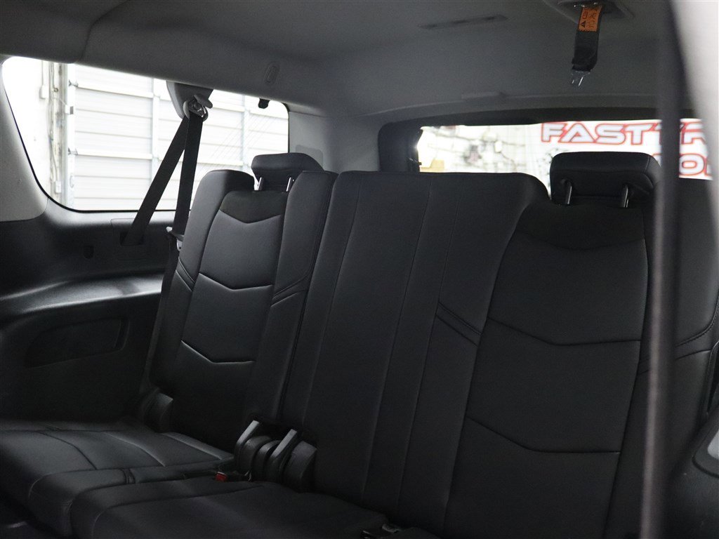 Used 2018 Cadillac Escalade ESV Luxury AWD/4WD image 16