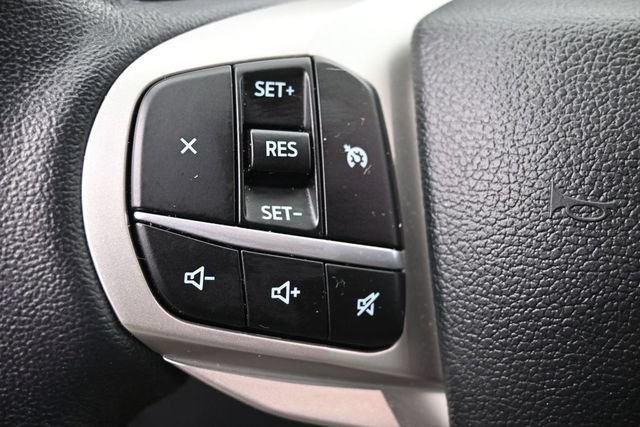 Used 2022 Ford Explorer XLT RWD image 9