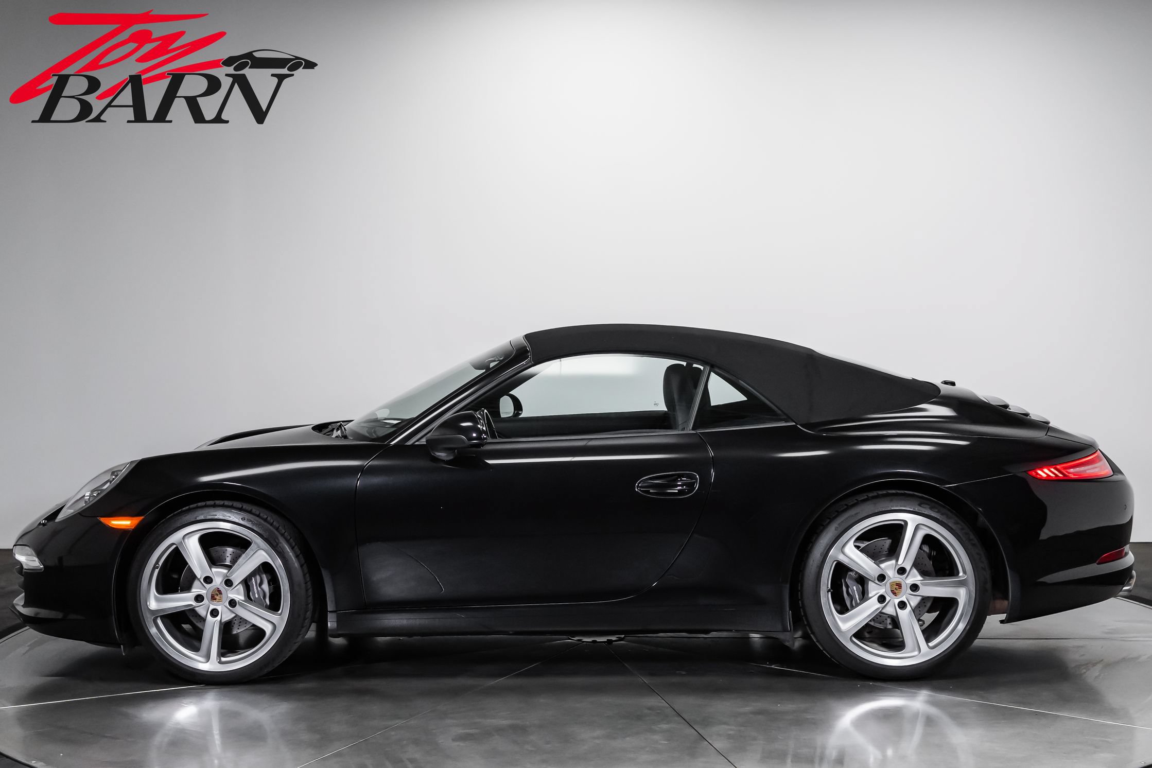 Used 2016 Porsche 911 Carrera Black Edition RWD image 10