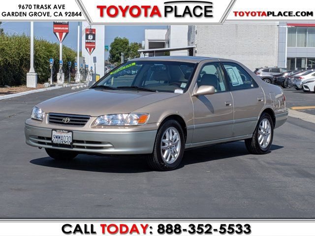 Used 2001 Toyota Camry LE FWD image 1
