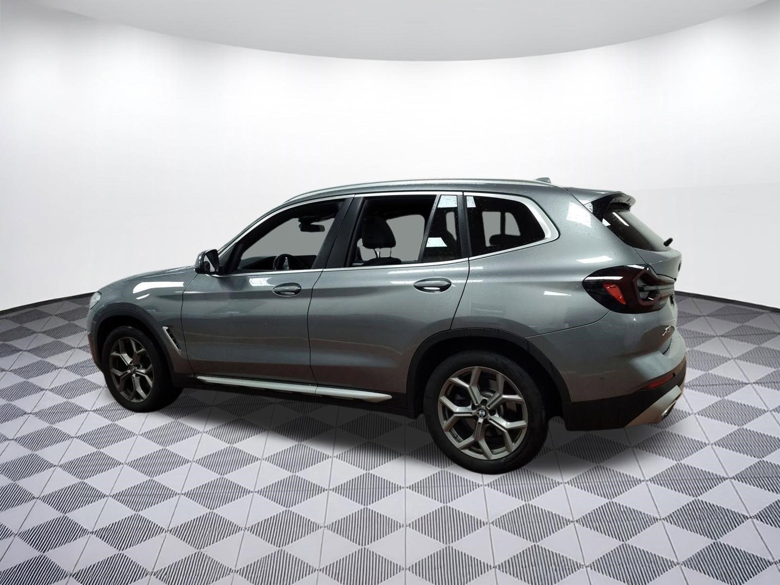 Certified 2023 BMW X3 xDrive30i w/ Premium Package image 3