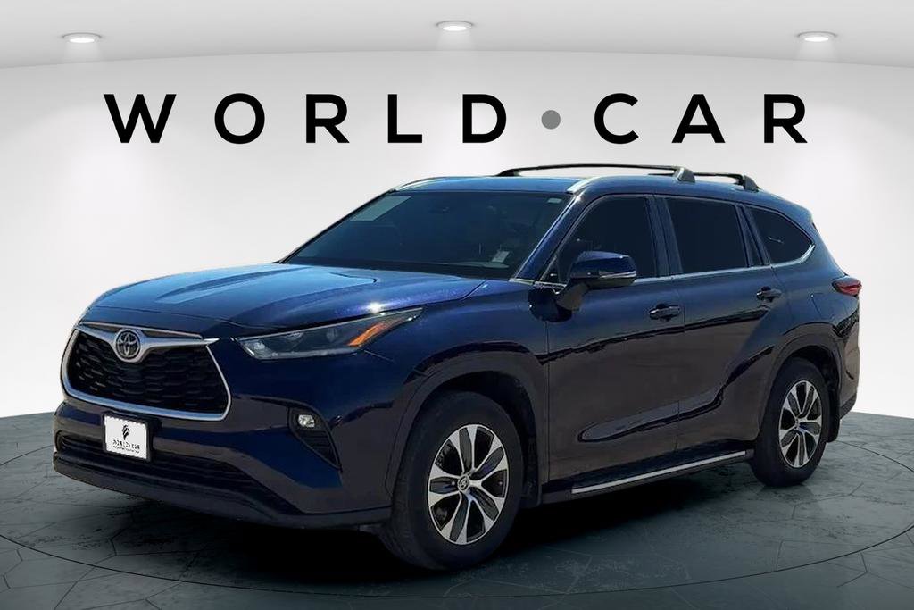 Used 2021 Toyota Highlander XLE FWD image 14
