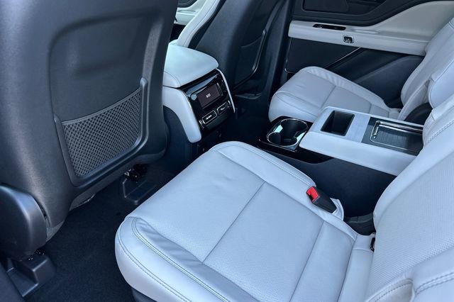 Used 2025 Lincoln Aviator Reserve w/ Jet Appearance Package image 11