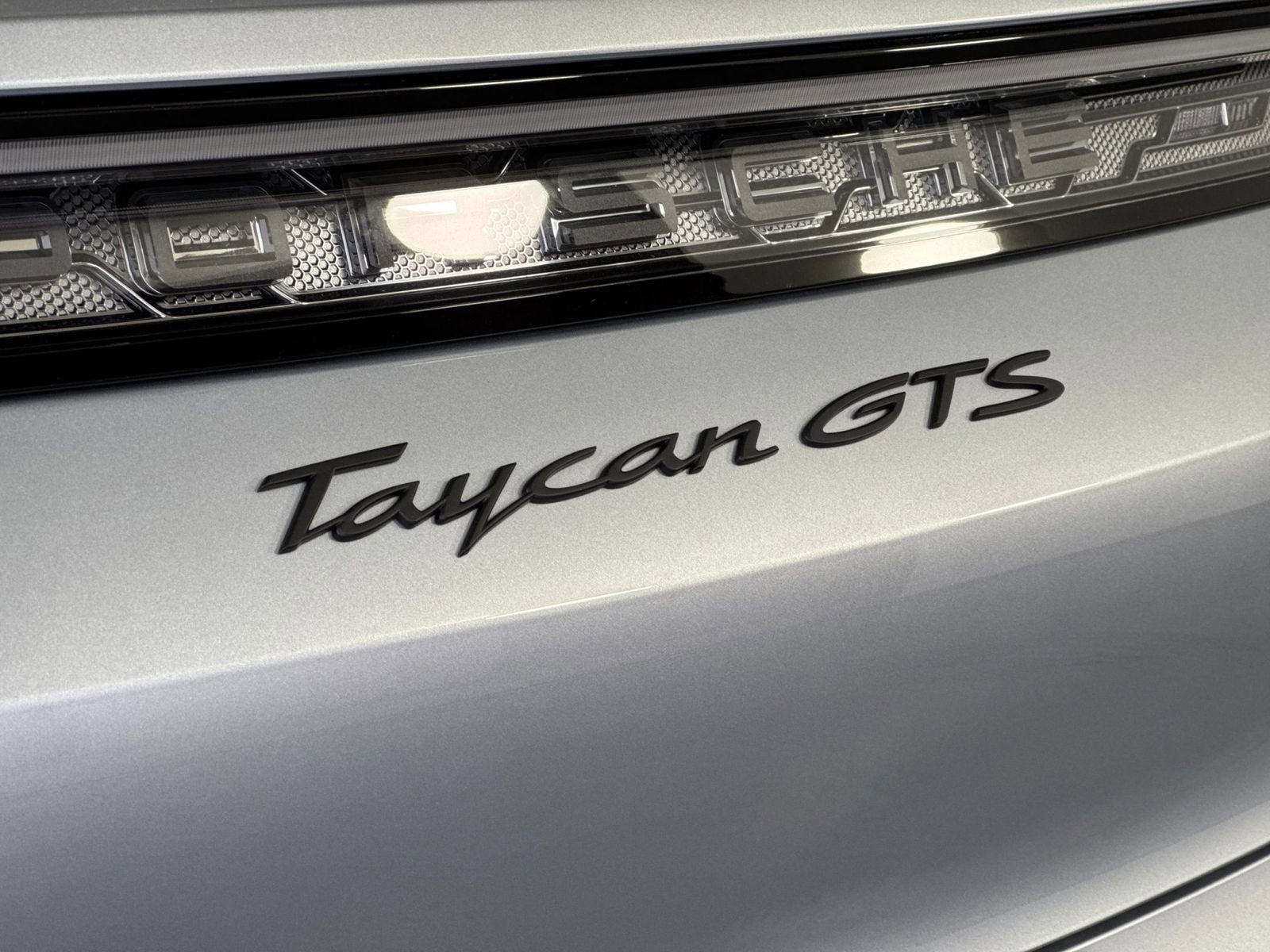 New 2026 Porsche Taycan GTS AWD/4WD image 34