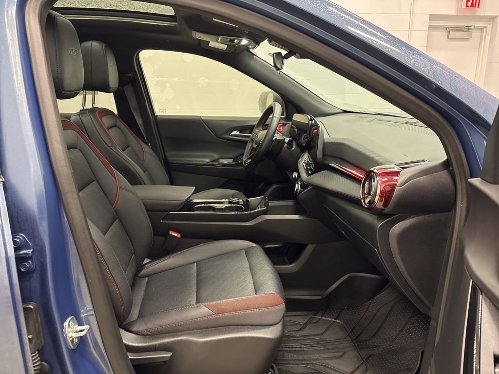 Used 2025 Chevrolet Equinox RS image 35