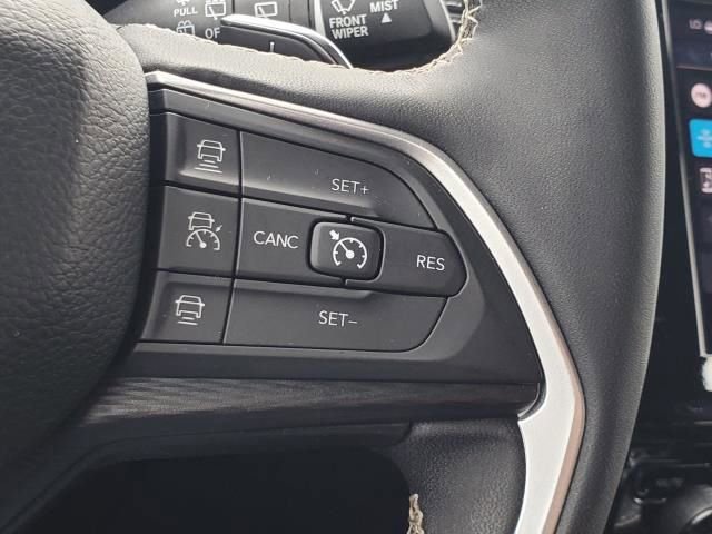 Used 2024 Jeep Grand Cherokee L Laredo image 16