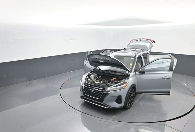 Used 2021 Nissan Kicks SR w/ SR Premium Package image 40