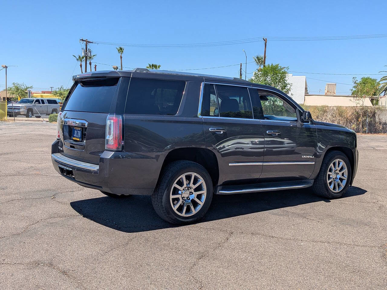 Used 2017 GMC Yukon Denali w/ Open Road Package image 4