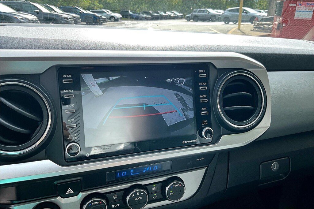 Used 2023 Toyota Tacoma SR5 AWD/4WD image 9