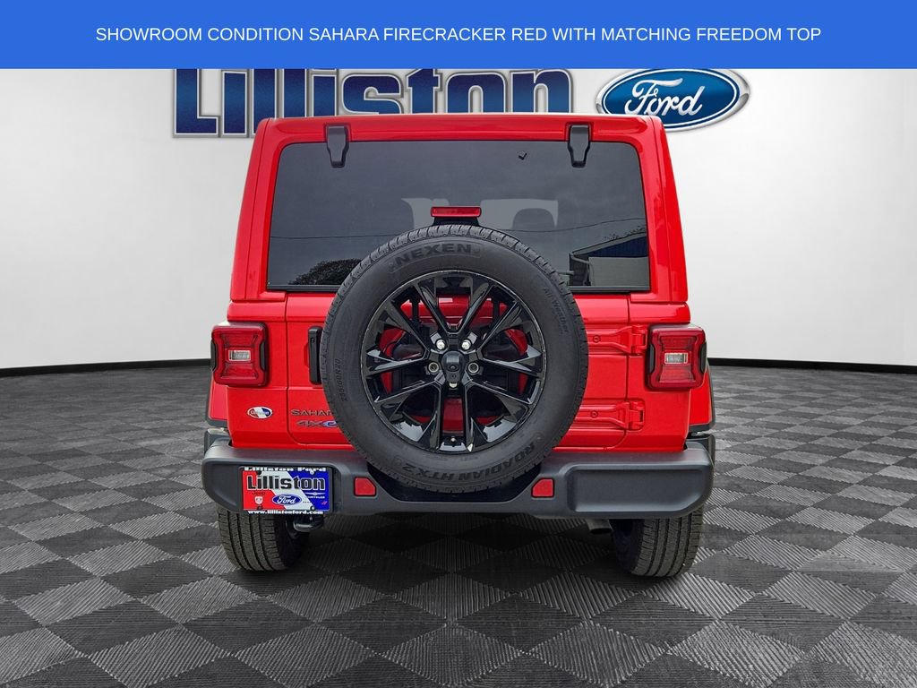 Used 2025 Jeep Wrangler Unlimited Sahara AWD/4WD image 5