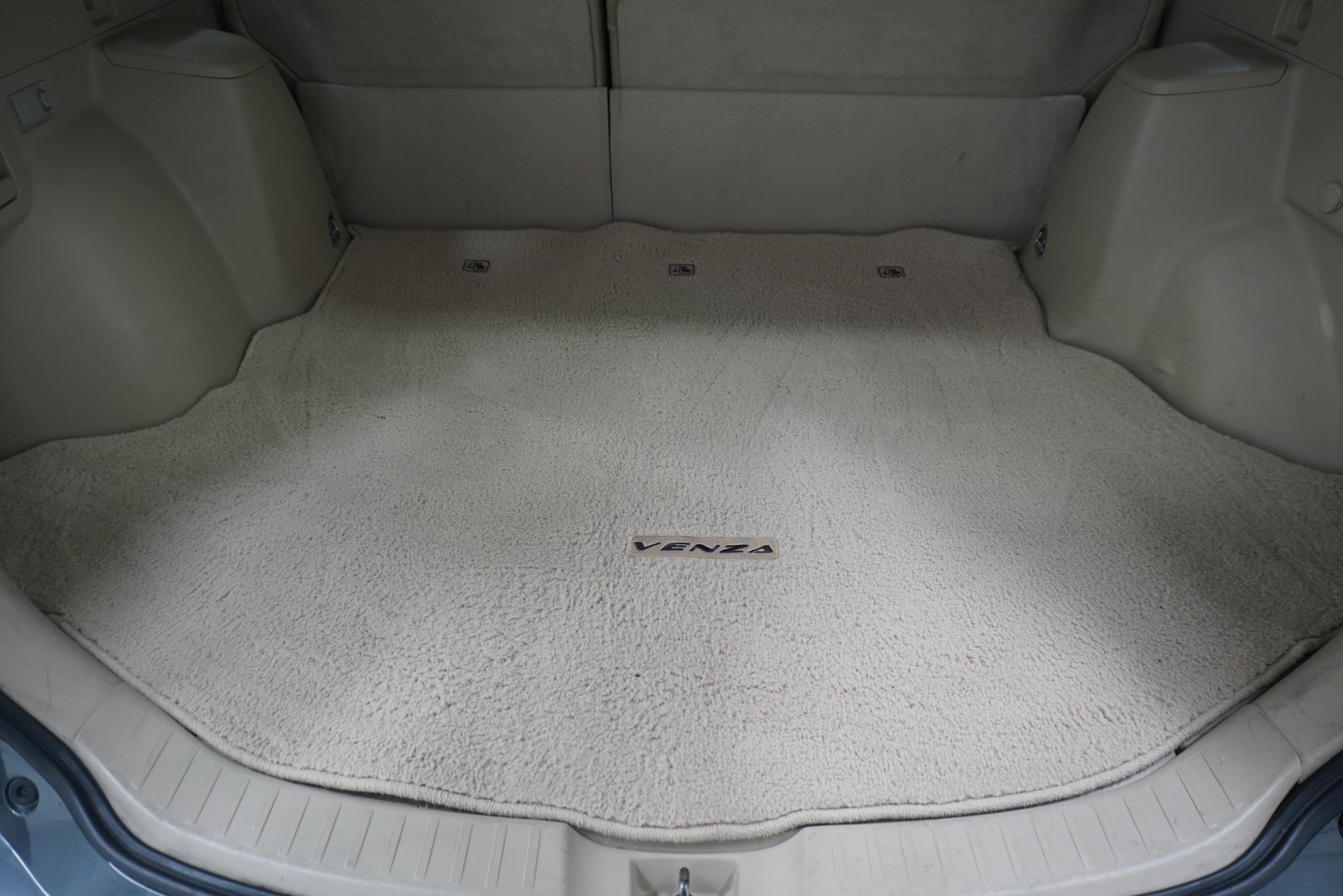 Used 2011 Toyota Venza FWD image 20