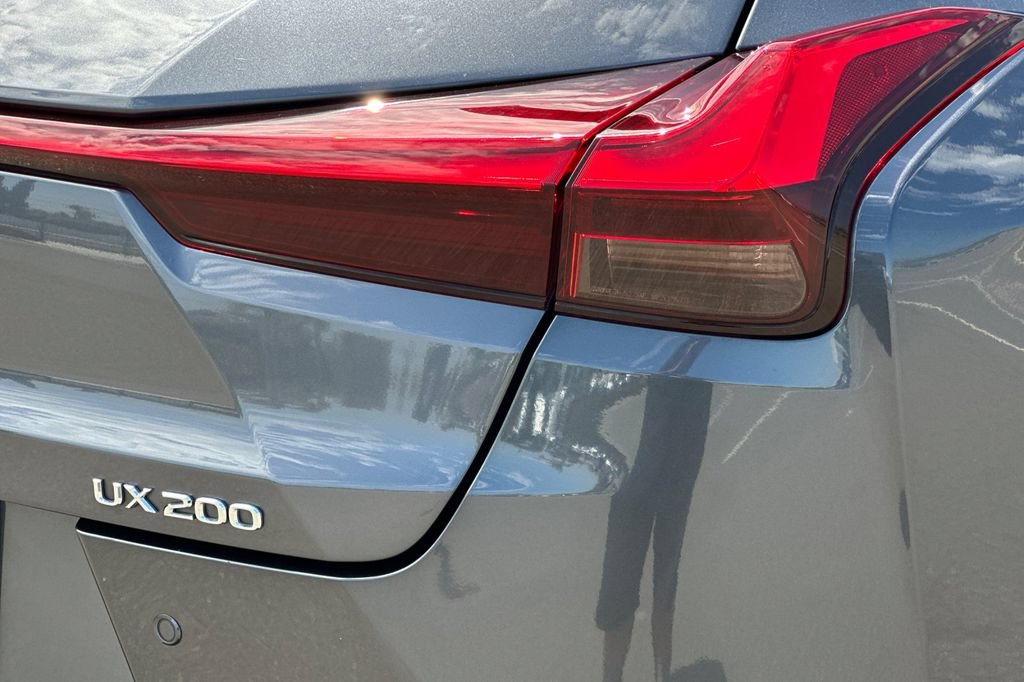 Used 2022 Lexus UX 200 FWD image 26