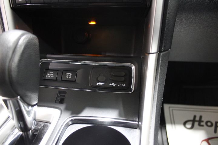 Used 2022 Subaru Ascent Limited w/ Technology Package image 56