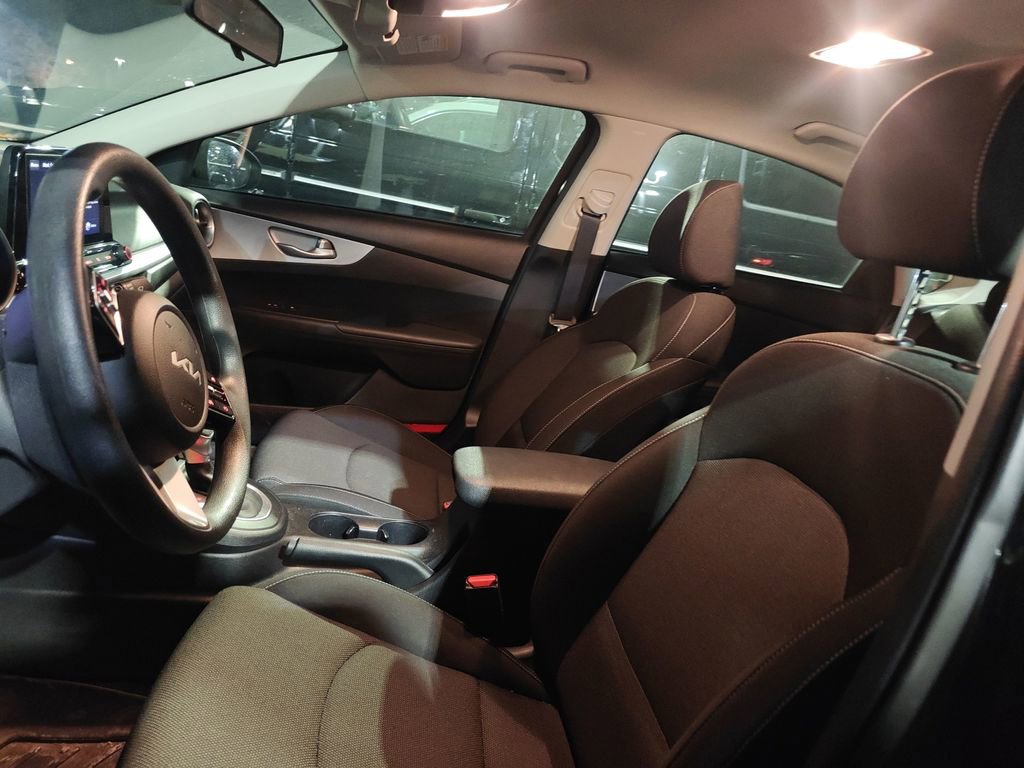 Used 2024 Kia Forte LX image 6