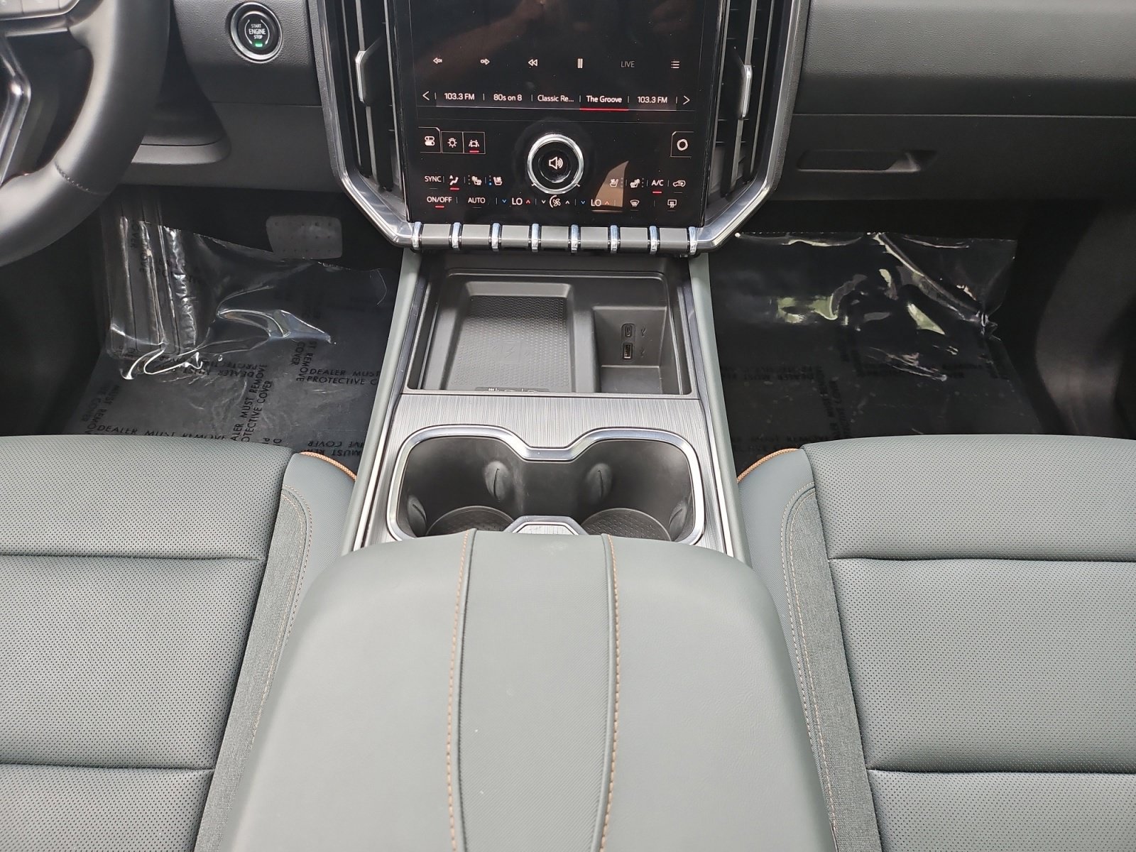 Used 2025 GMC Acadia AT4 w/ Super Cruise Package AWD/4WD image 32