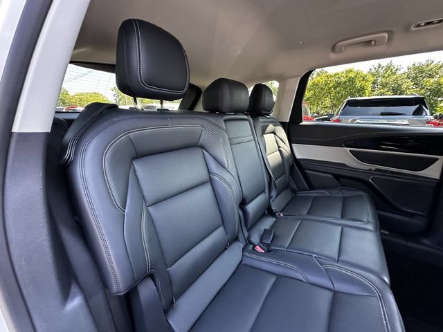 Certified 2024 Lincoln Nautilus Premier AWD/4WD image 37