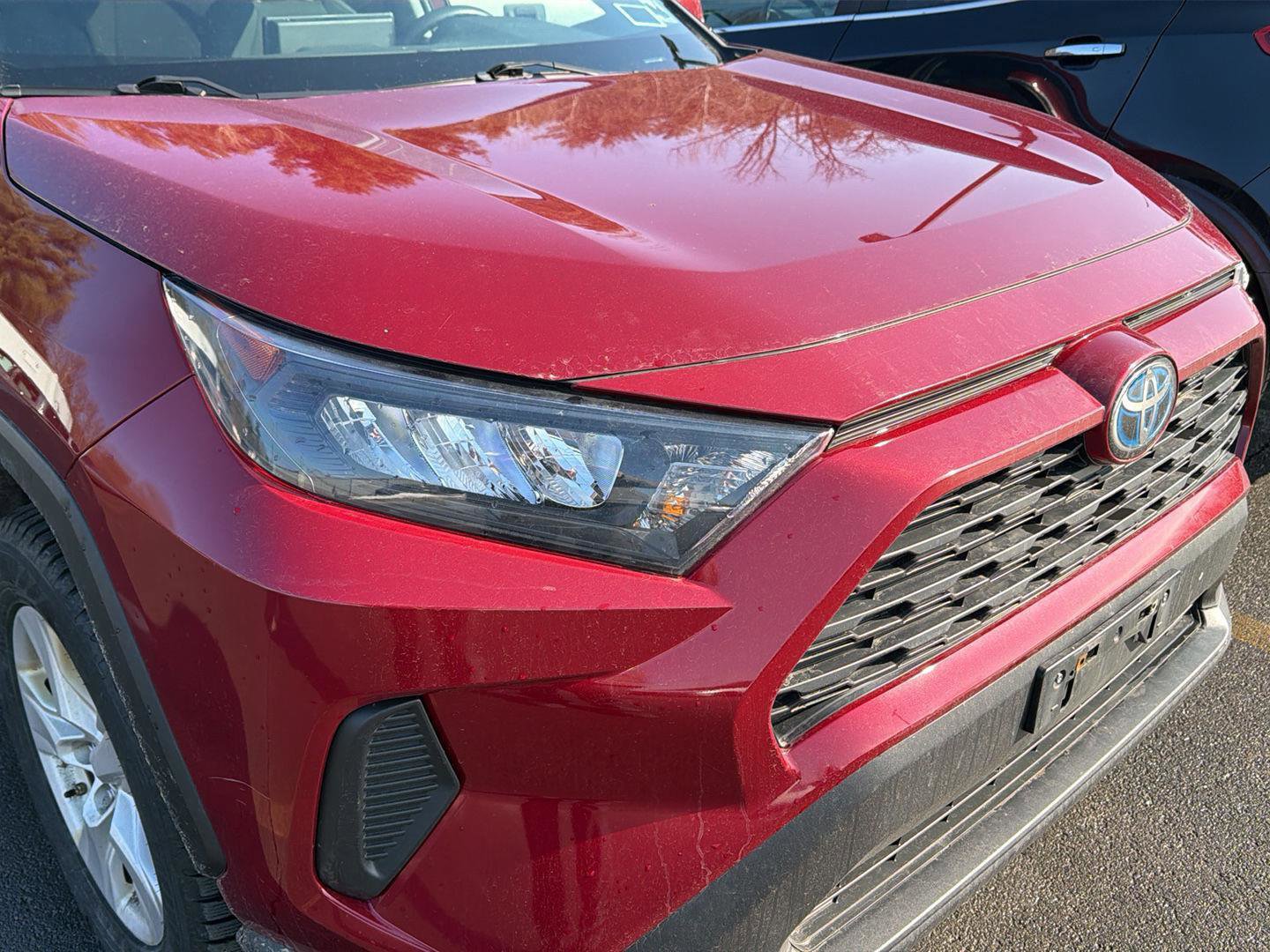 Used 2020 Toyota RAV4 LE w/ Carpet Mat Package image 4