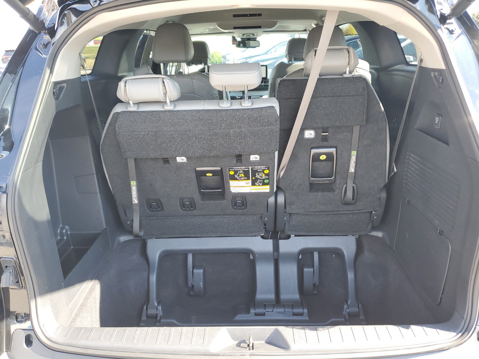 Certified 2025 Toyota Sienna XLE w/ XLE Plus Package AWD/4WD image 9