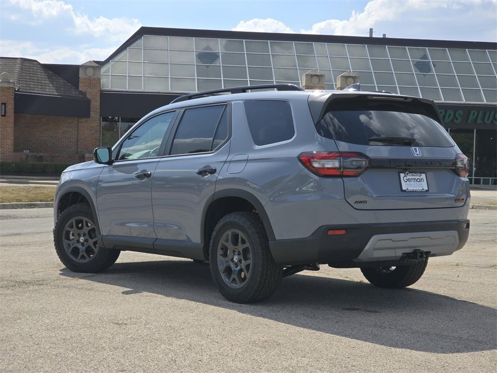 New 2025 Honda Pilot TrailSport image 17