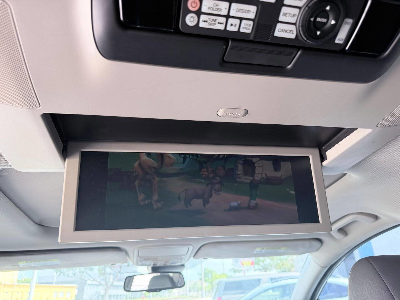 Used 2014 Honda Odyssey Touring Elite image 28