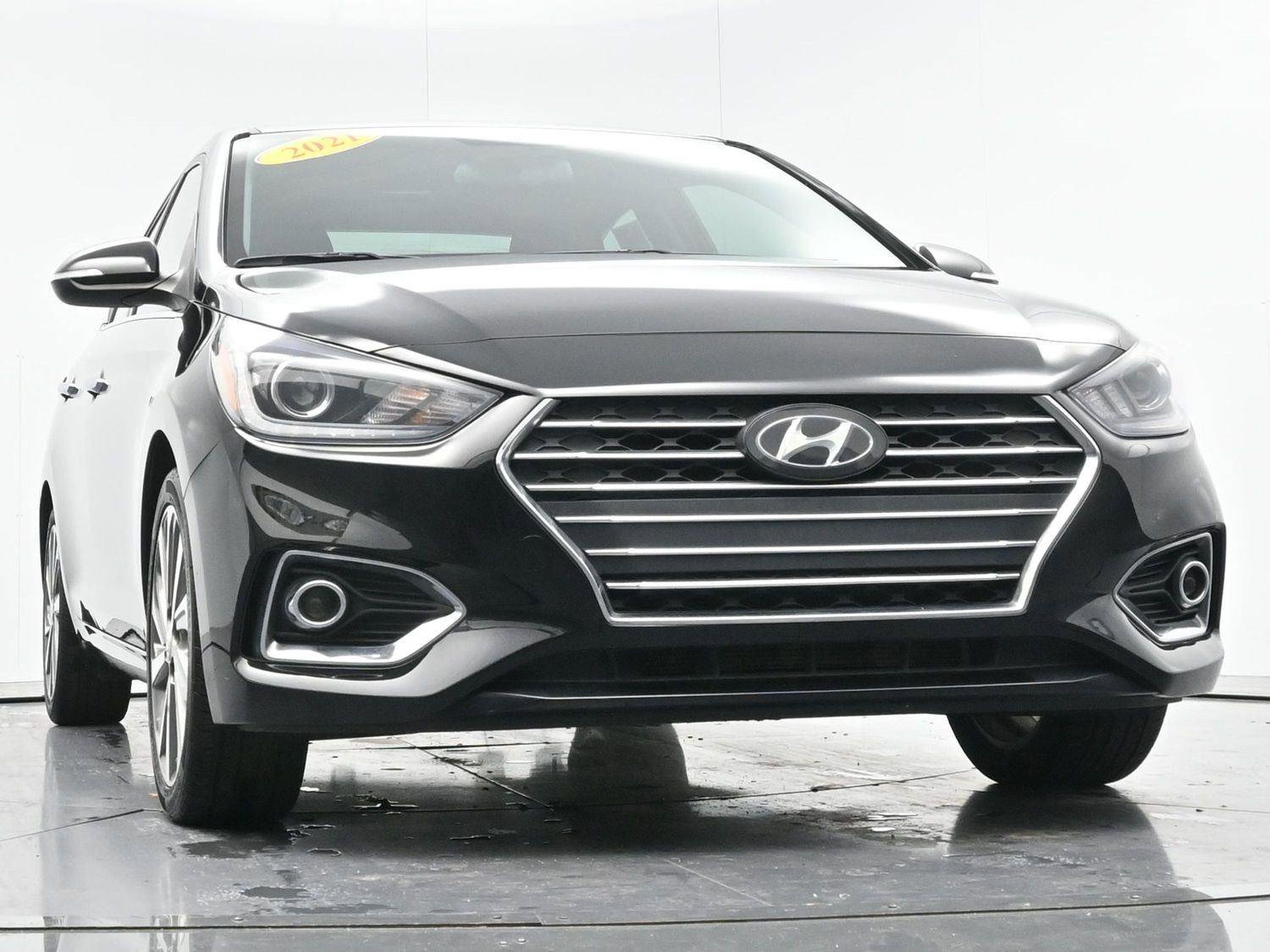 Used 2021 Hyundai Accent Limited image 45