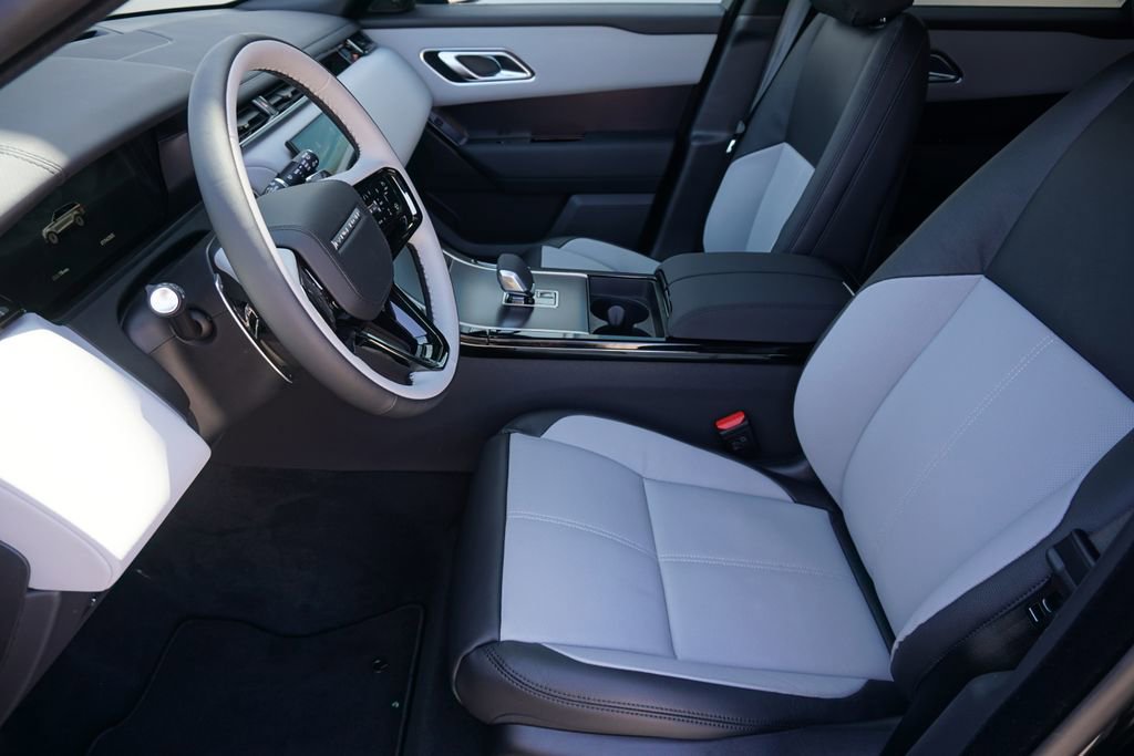 New 2026 Land Rover Range Rover Velar Dynamic SE image 19