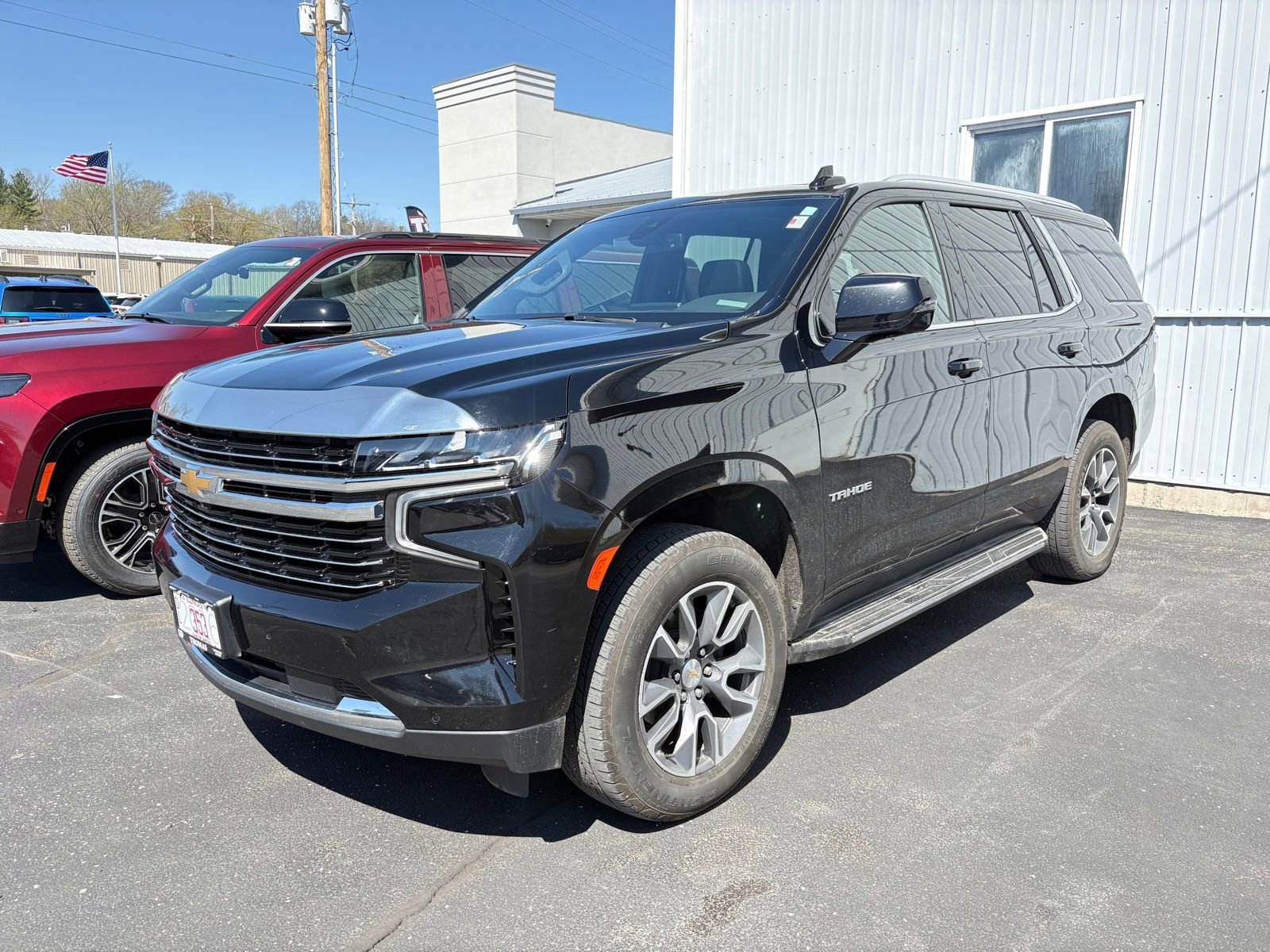 Used 2021 Chevrolet Tahoe LT w/ LT Signature Plus Package image 3