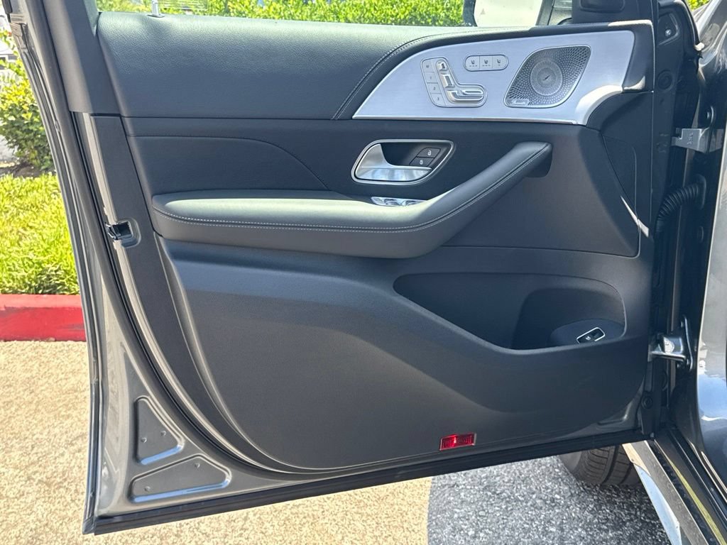New 2026 Mercedes-Benz GLE 53 AMG 4MATIC Coupe image 19
