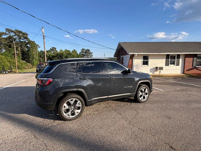 Used 2018 Jeep Compass Limited w/ Safe & Security Group AWD/4WD image 19