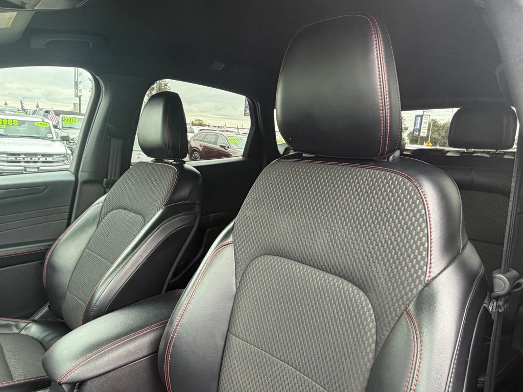 Certified 2023 Ford Escape ST-Line AWD/4WD image 27