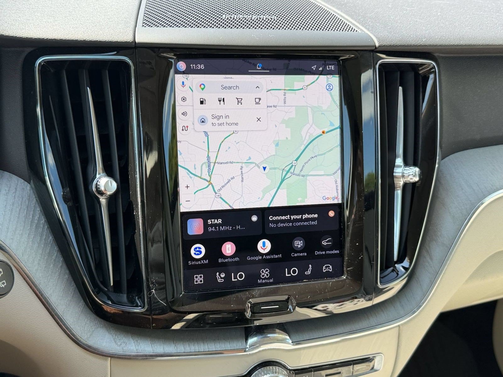 Used 2024 Volvo XC60 B5 Plus w/ Climate Package AWD/4WD image 18