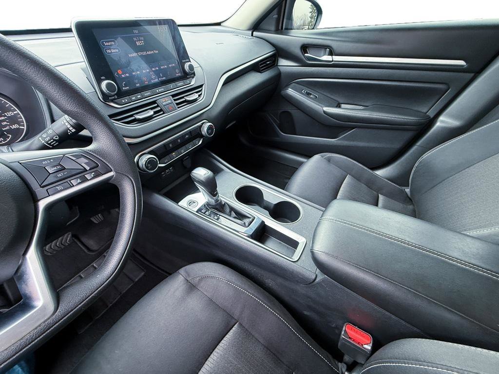 Used 2022 Nissan Altima 2.5 SV image 19