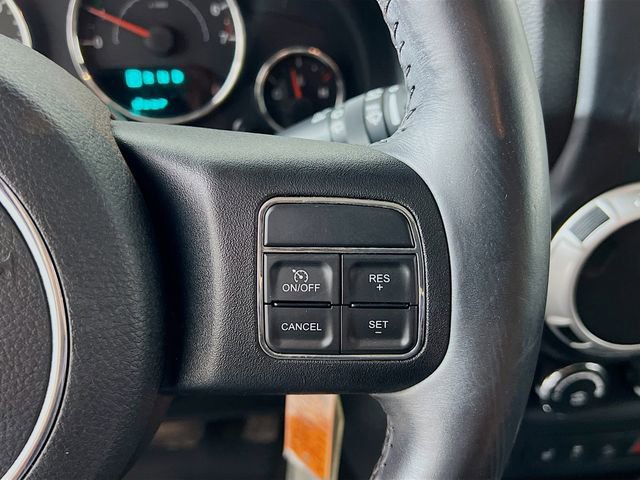 Used 2014 Jeep Wrangler Unlimited Rubicon image 28