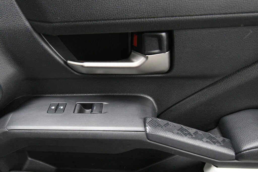 Used 2024 Toyota Tacoma TRD Off-Road image 26