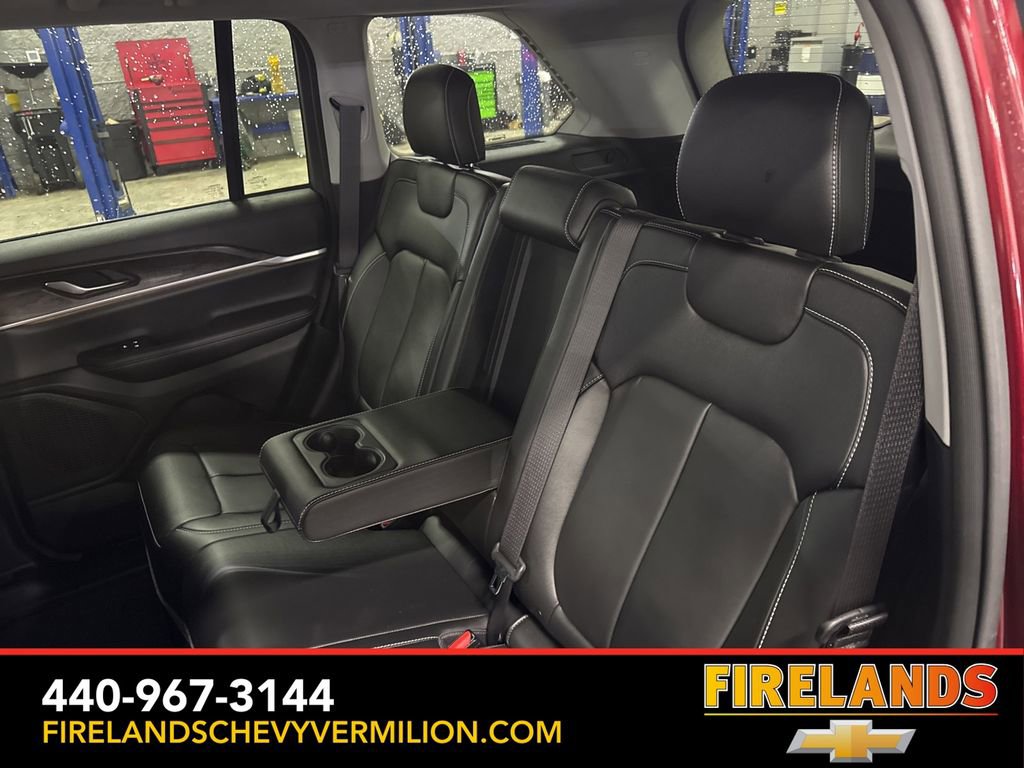 Used 2023 Jeep Grand Cherokee Limited image 30