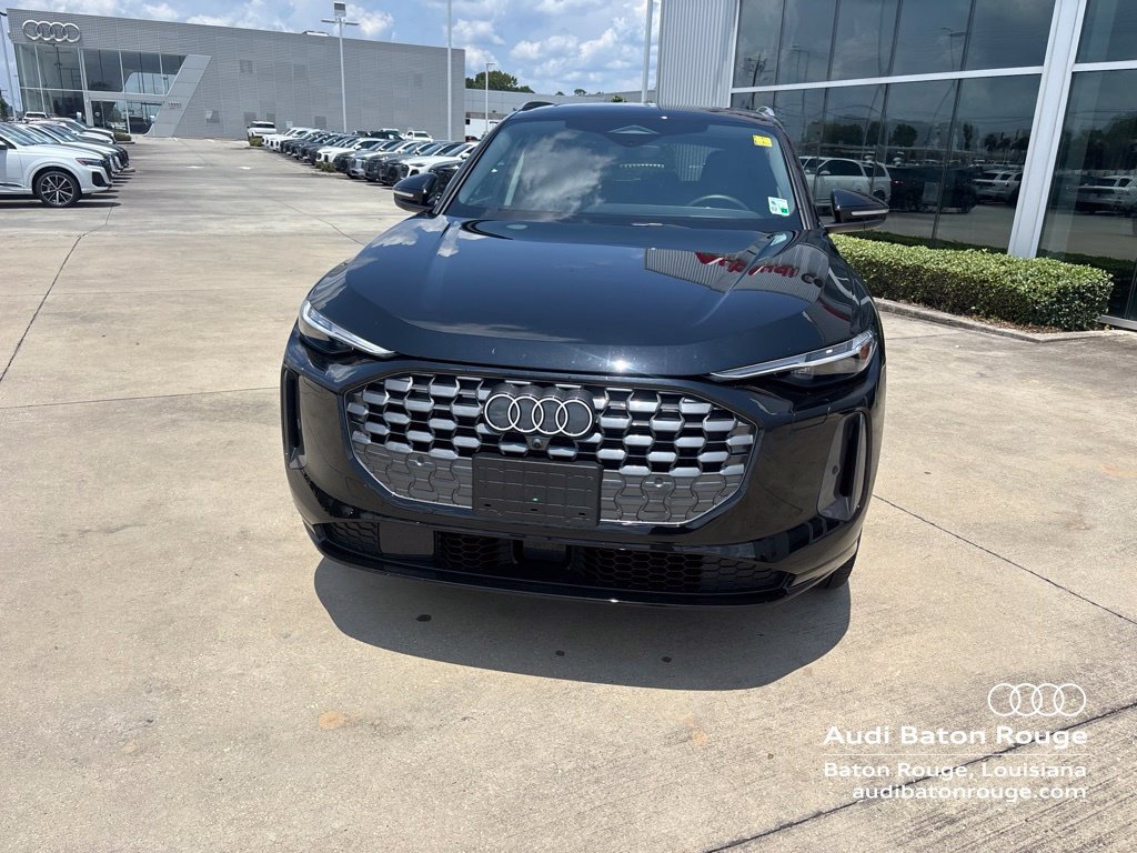 Used 2025 Audi Q5 Premium Plus w/ Premium Plus AWD/4WD image 2