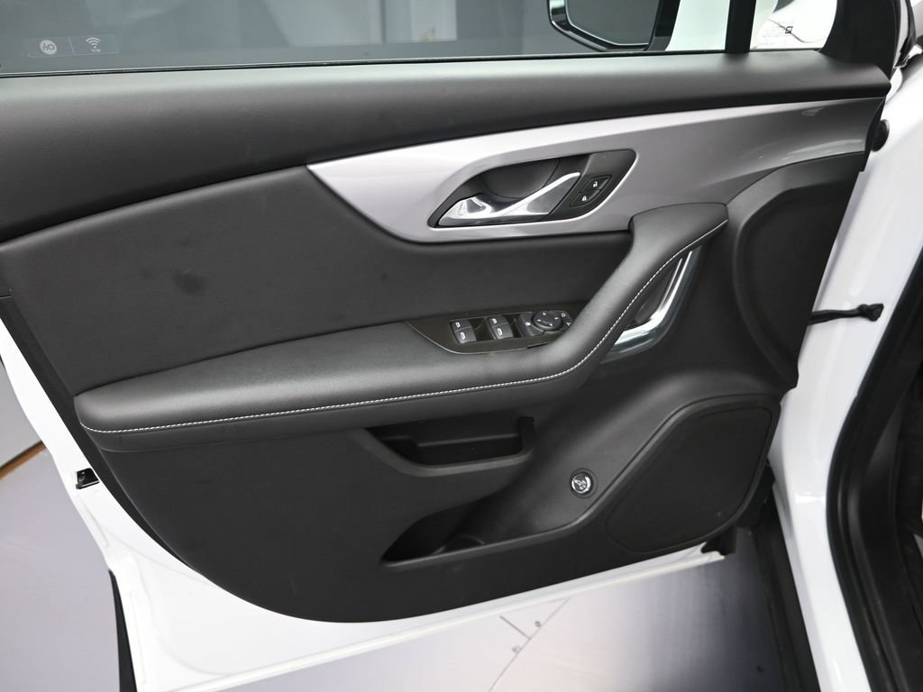 Used 2024 Chevrolet Blazer LT w/ LPO, Floor Liner Package FWD image 10