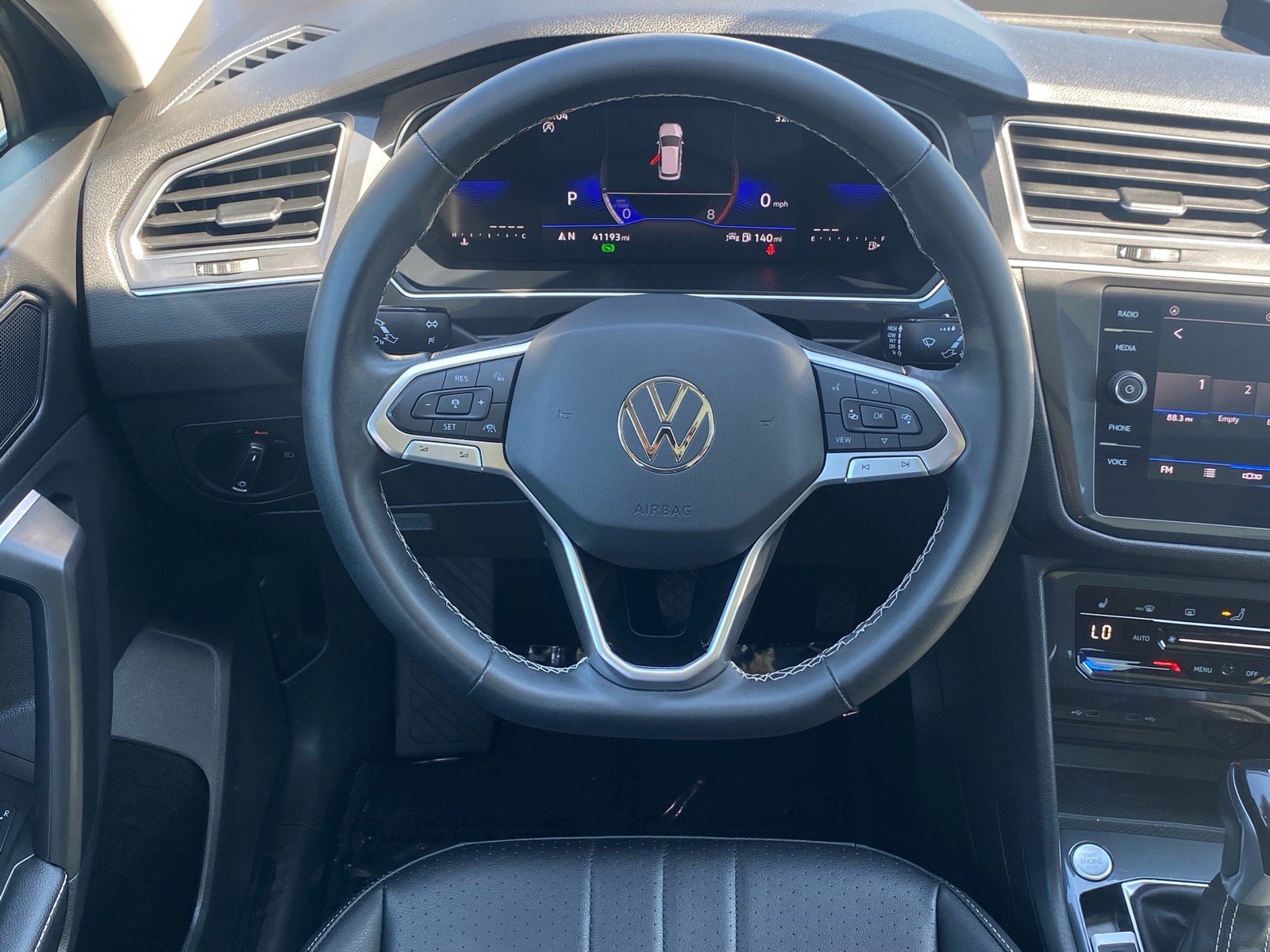 Certified 2023 Volkswagen Tiguan SE w/ Panoramic Sunroof Package FWD image 3