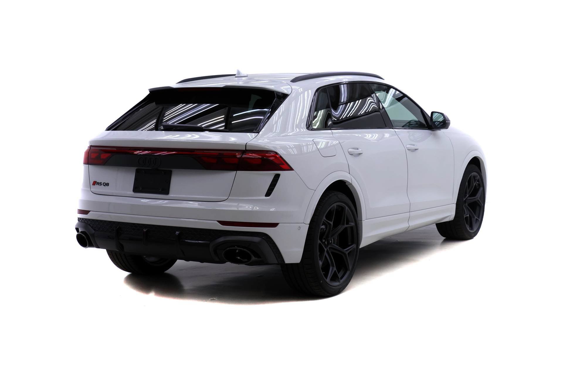 New 2027 Audi RS Q8 performance AWD/4WD image 4